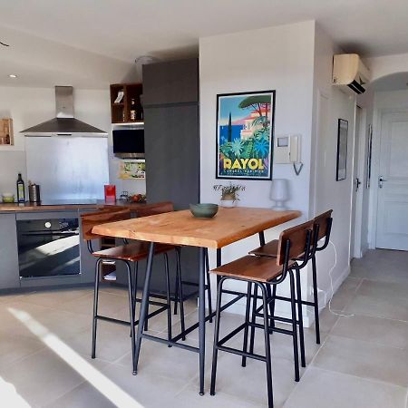 Le Capcanaille Par Dodo-A-Cassis Luaran gambar